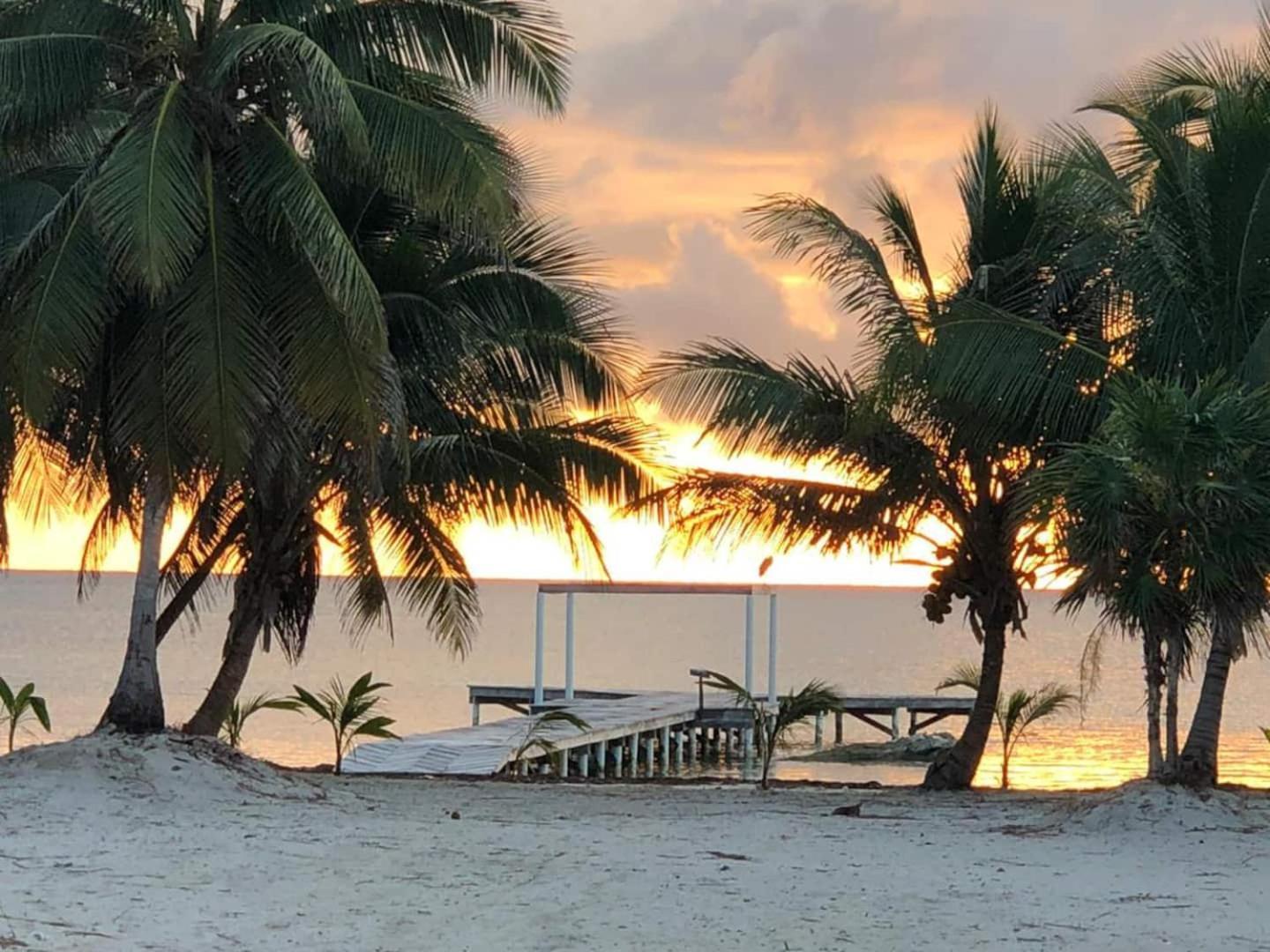 Exquisite Oceanfront Private Estate By Alom San Pedro (Ambergris Caye) Εξωτερικό φωτογραφία