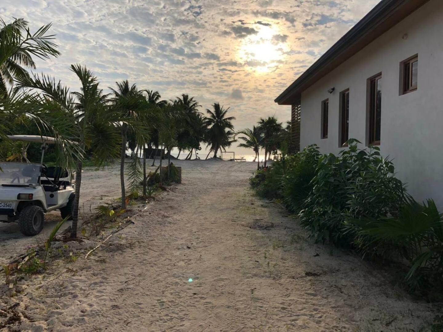 Exquisite Oceanfront Private Estate By Alom San Pedro (Ambergris Caye) Εξωτερικό φωτογραφία
